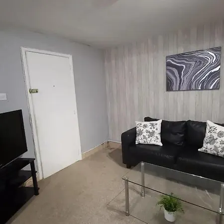 Nook, 3 Bedrooms * Bristol