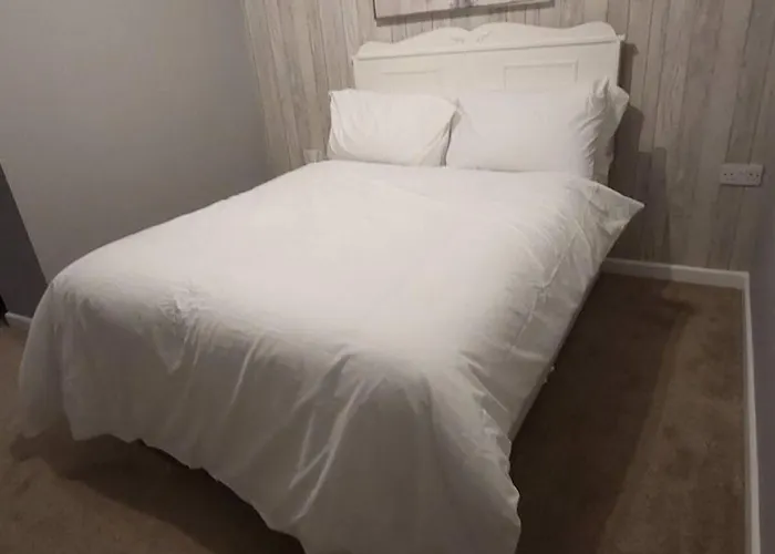 Apartment Nook, 3 Bedrooms *