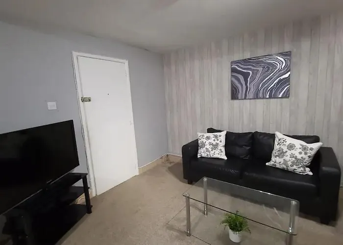 Nook, 3 Bedrooms * Bristol